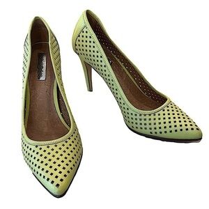 Halogen Lime Green Perforated High Heels women’s shoes size 7